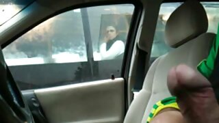 لنڈ چوسنے والی نکی ڈ ...