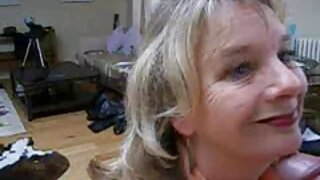 رسیلی چھاتی کے ساتھ  ...