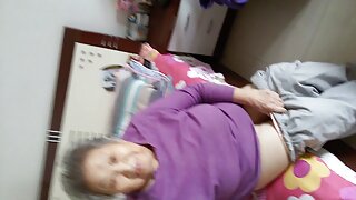 بڑے وائبریٹر کے ساتھ ...